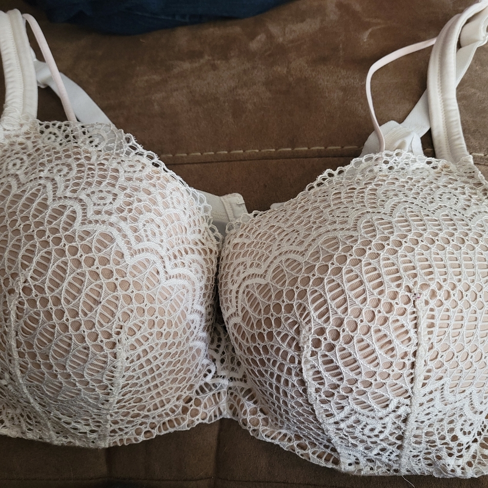 Cacique tan bra with lace overlay